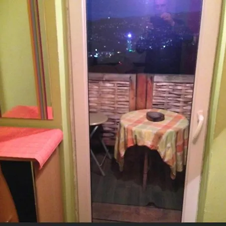Queens Bed With Private Balcony Ostanak kod kuće